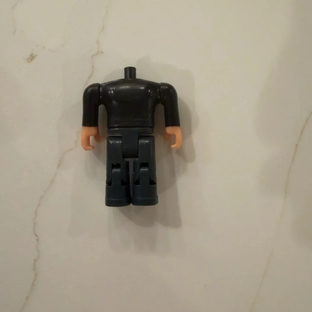 ROBLOX Series 1 Asimo3089 body NO‎ CODE Action Figure Tuxedo Suit Kids Play